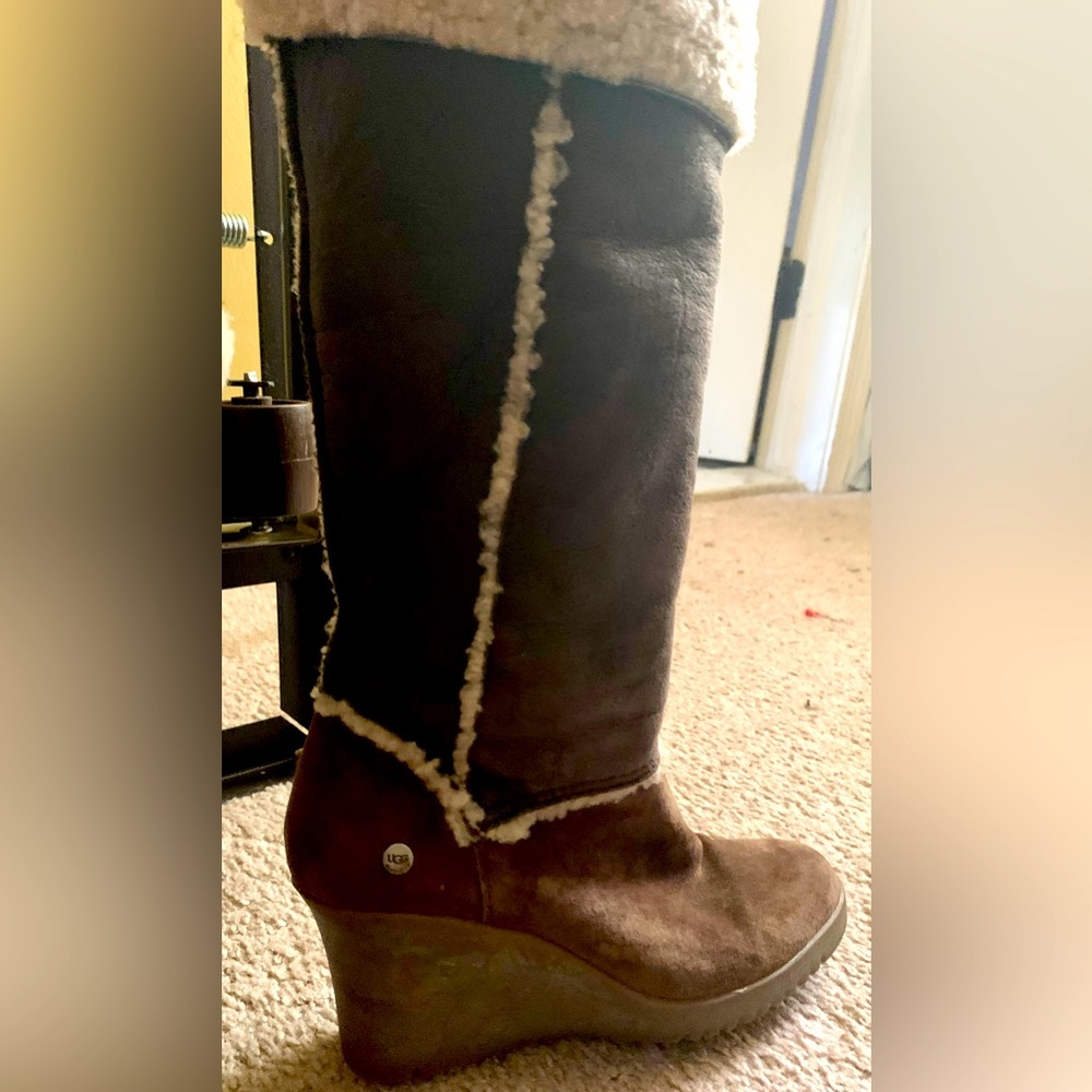 UGG SUPER SPECIAL EDITION WEDGE HEAL CANT GET ANYWHERE